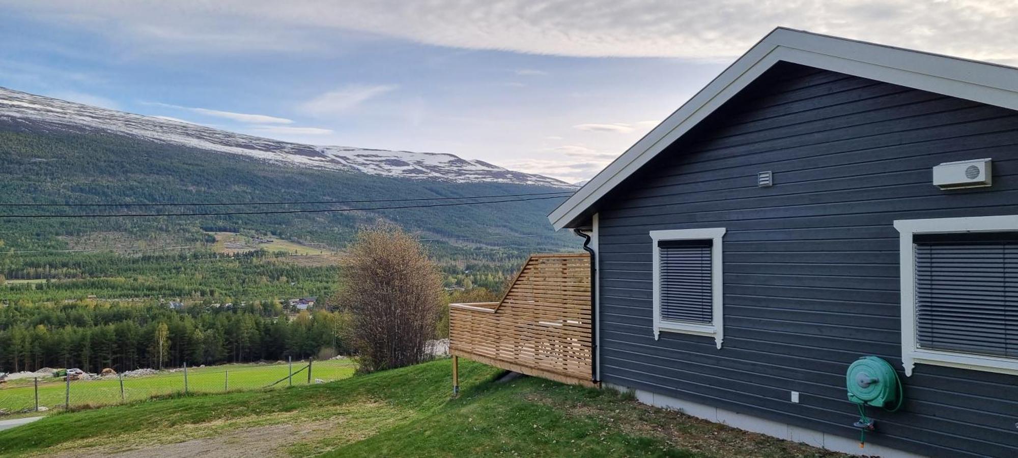 Hus I Flott Natur. Skjåk